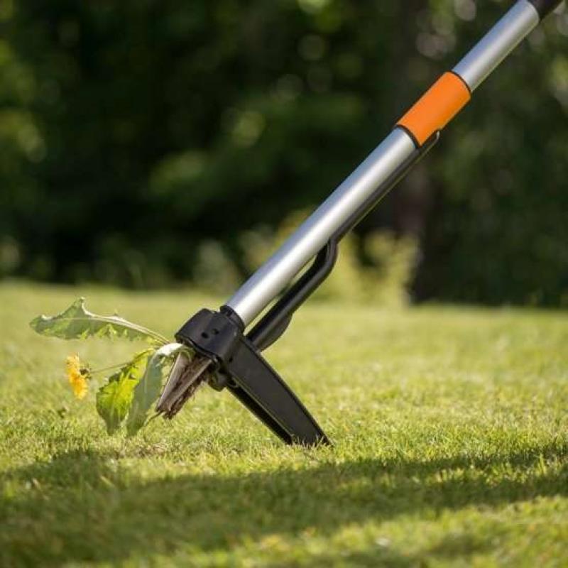 Fiskars SmartFit gyomkiszedő